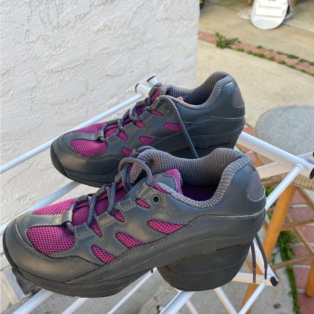 Z coil closed heal hiking boots/ sneakers pink and gray